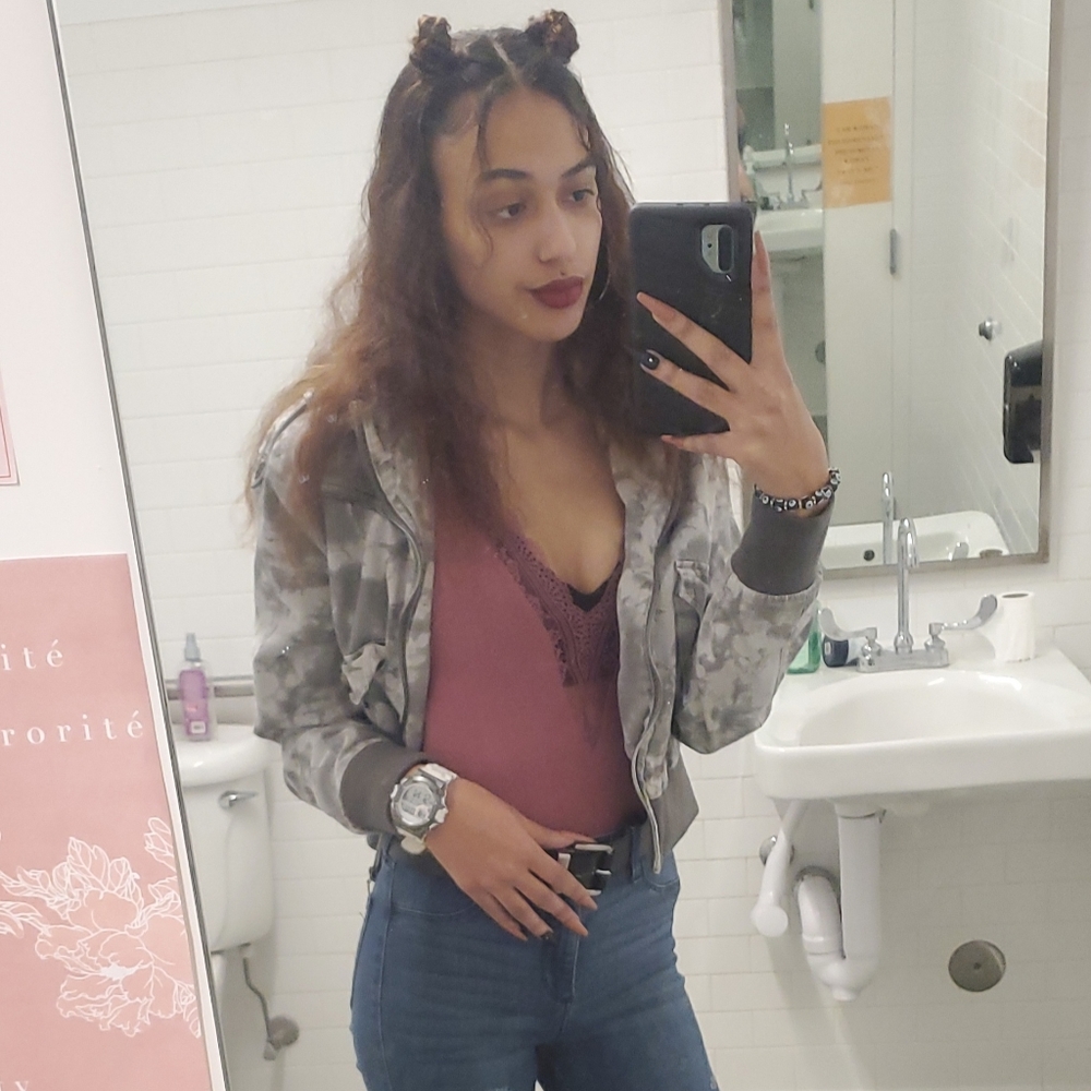 Meet your Posher, Tanesha